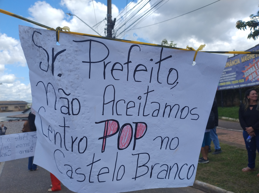 Moradores e lideranças da região da Baixada protestam contra Bocalom e prometem invadir a Câmara para pressionar vereadores a não permitirem a instalação do Centro POP na região 