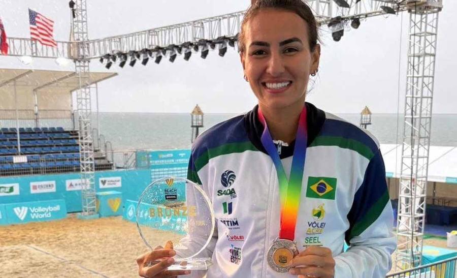 Atleta acreana Quemile Souza conquista bronze na China pelo Circuito Mundial de Vôlei de Praia