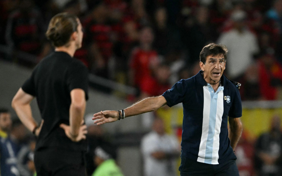 Sem Pedro e com Bruno Henrique em baixa, Filipe Luís define escalação do Flamengo