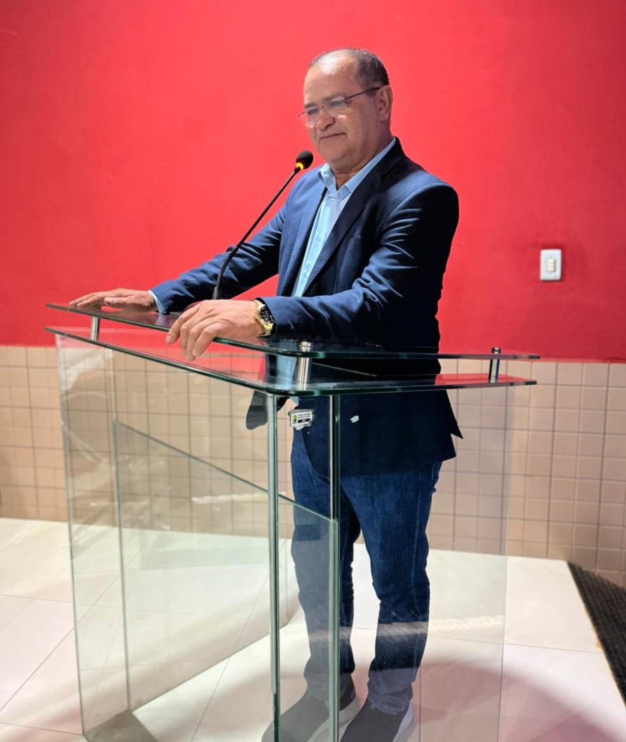 Tanízio Sá destaca avanços de Plácido e reforça compromisso com o município em sessão solene