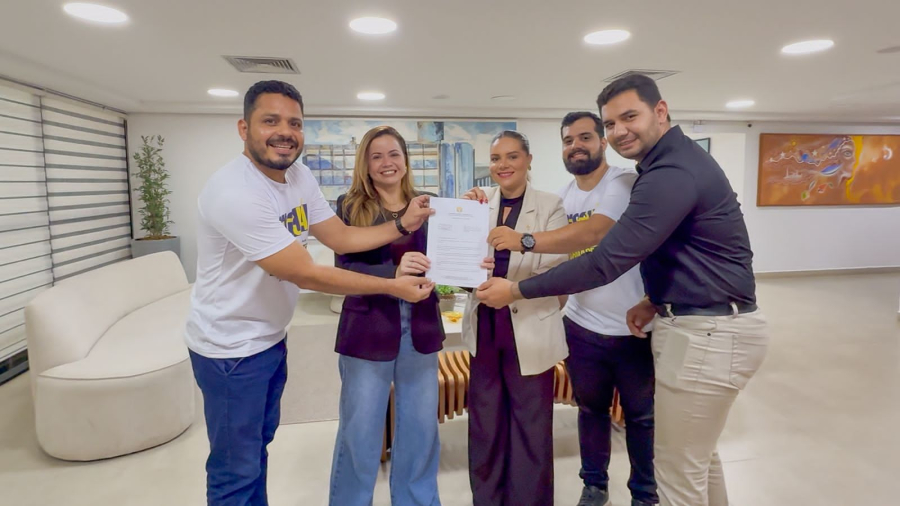 Deputada Michelle Melo protocola PL que propõe piso para farmacêuticos no Acre