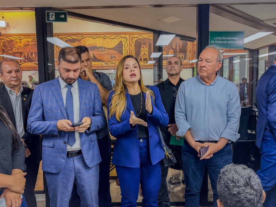 Michelle Melo cobra explicações sobre recursos para ramais: 