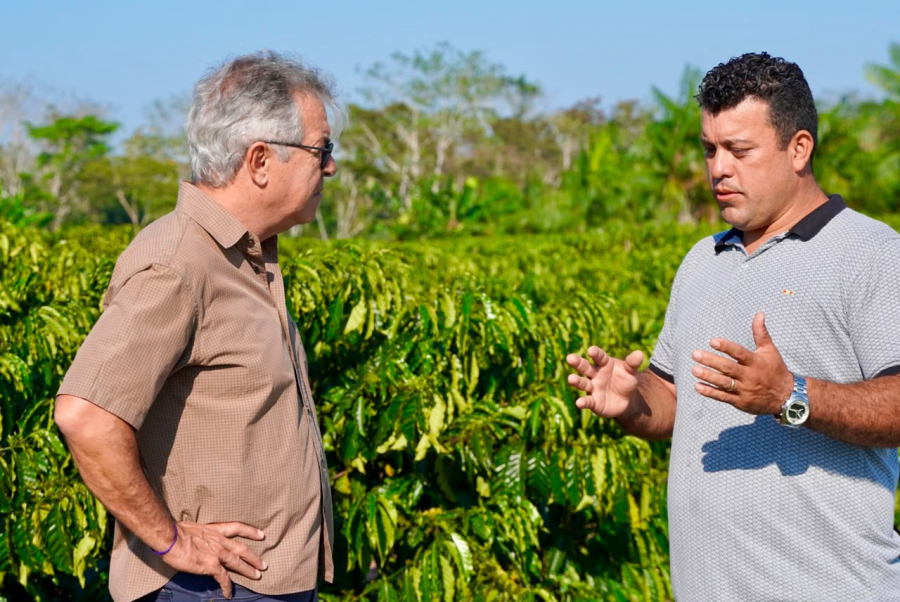 Jorge Viana visita Polo Wilson Pinheiro, na Transacreana, criado durante seu governo
