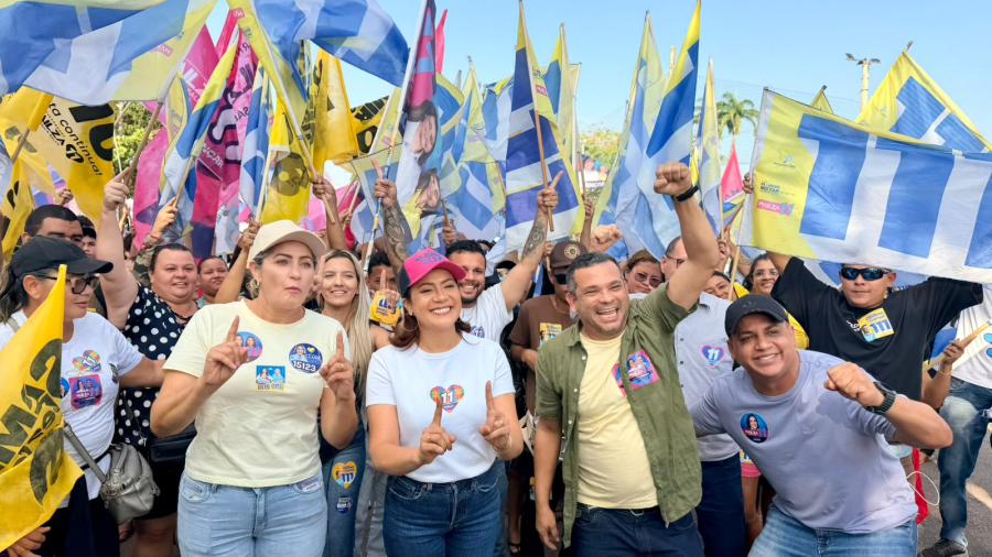 Mailza  e André Ariosto caminham na Cidade Nova e fazem compromisso pelo Canal do Segundo Distrito