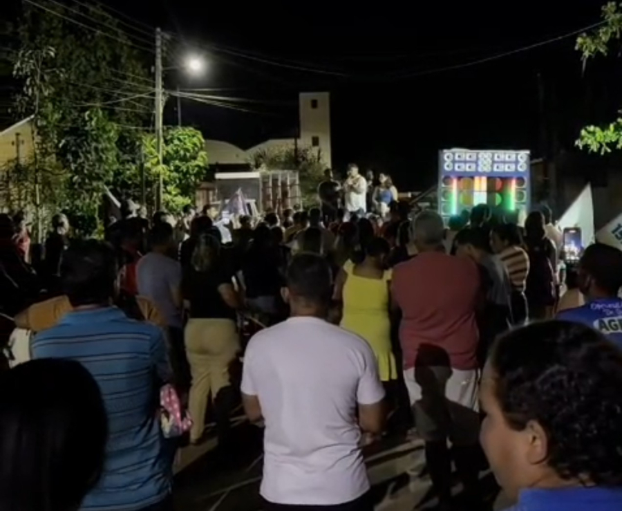 Tanízio reúne apoiadores em comício em Sena e diz que Mailza vencerá no 1º turno